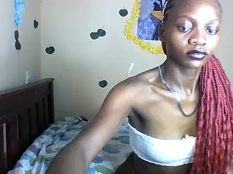 LunaNior online show from 05-21-26, 10:11