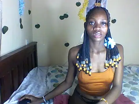 Snapshot of LunaNior chatting on 07-17-26, 10:58 LunaNior online show from 07-17-26, 10:58
