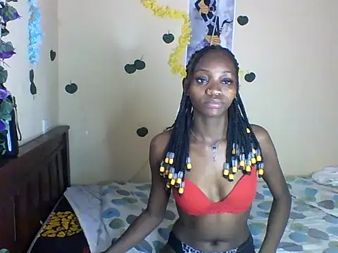 Snapshot of LunaNior chatting on 07-20-26, 08:28 LunaNior online show from 07-20-26, 08:28