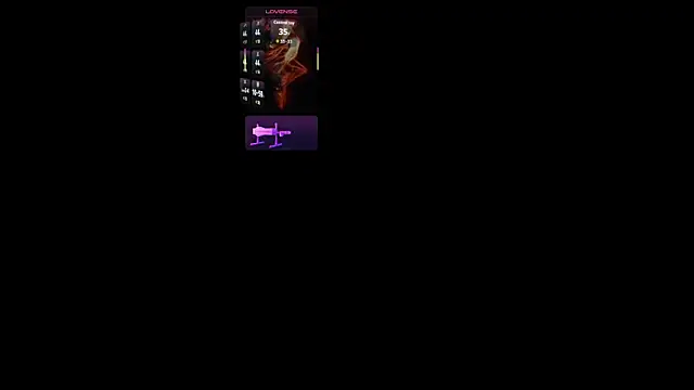 Snapshot of LuciaReid chatting on 05-20-26, 01:39 LuciaReid online show from 05-20-26, 01:39