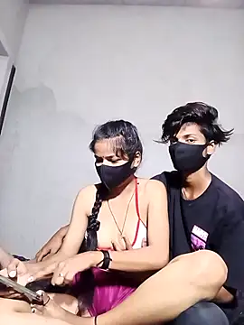 HOTS-COUPLES online show from 04-23-26, 03:30