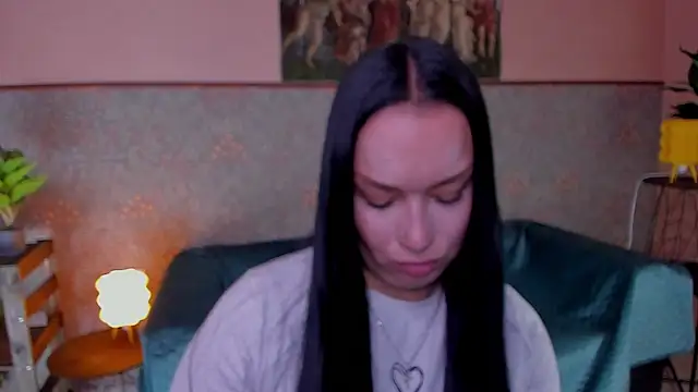 EvaLeila online show from 04-30-26, 05:58