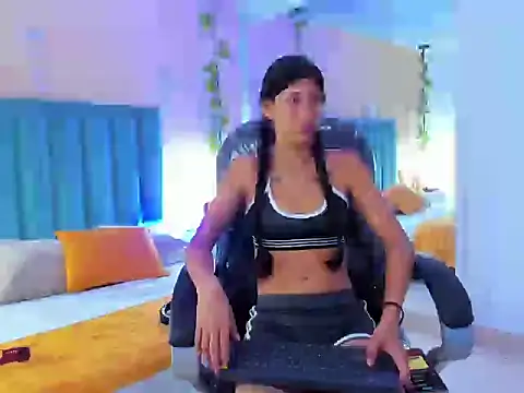 ARIANA CRI-X online show from 04-27-26, 12:25