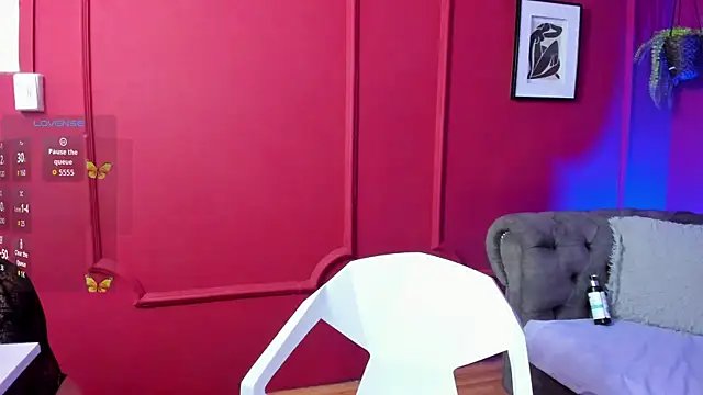 Rosie Stone online show from 05-10-26, 03:44