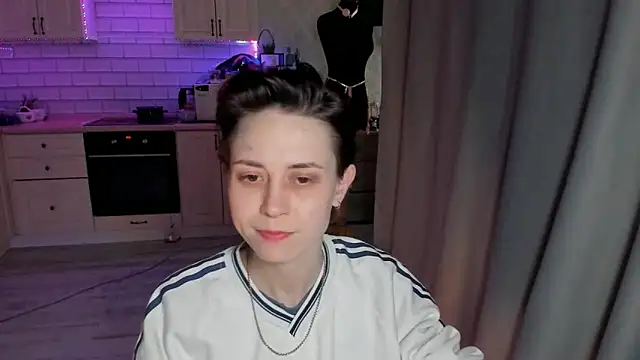 EVAARUS online show from 04-18-26, 07:58