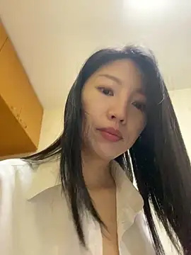 duozhi125216 online show from 04-25-26, 02:03