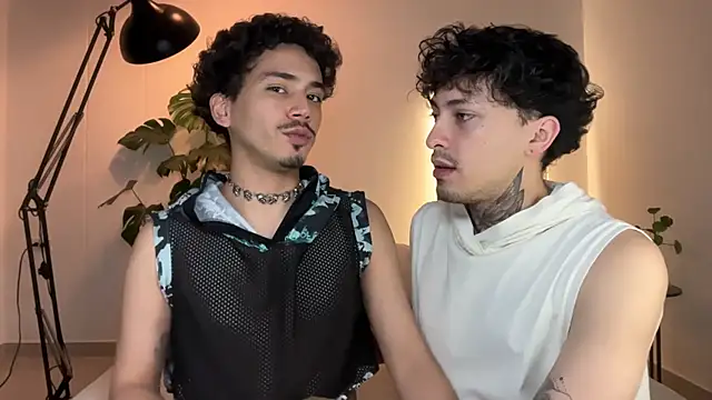 Noah and Steven online show from 05-18-26, 02:07