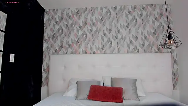 MiaJacksson online show from 07-22-26, 08:33