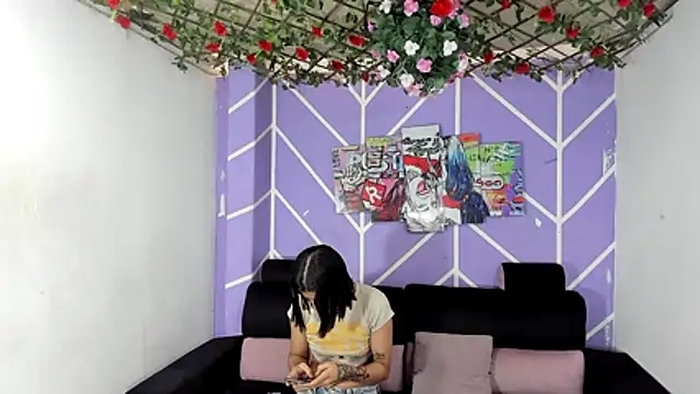 DAHNE HOT  online show from 06-23-26, 01:20