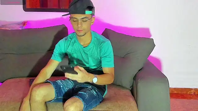 Teo Rave online show from 06-07-26, 11:19