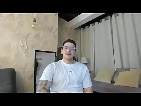 RONNY COLTON online show from 04-25-26, 01:08