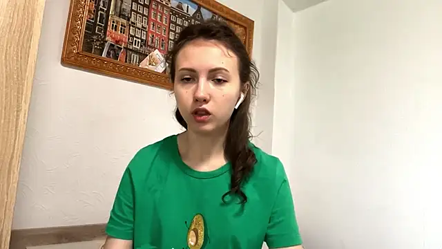 BerniceDevries online show from 04-21-26, 07:14