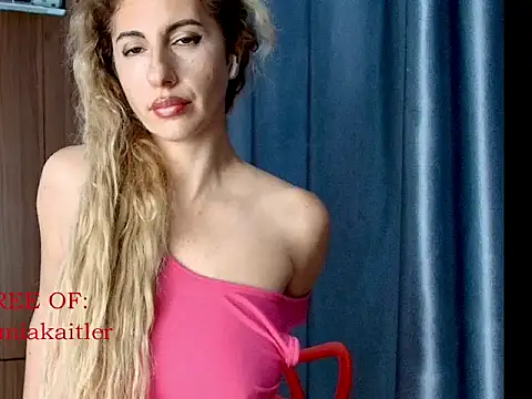 Snapshot of _horny_sexy_ chatting on 10-16-25, 04:46  horny sexy  online show from 10-16-25, 04:46