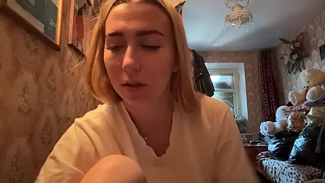 MandyVandy online show from 04-26-26, 04:10
