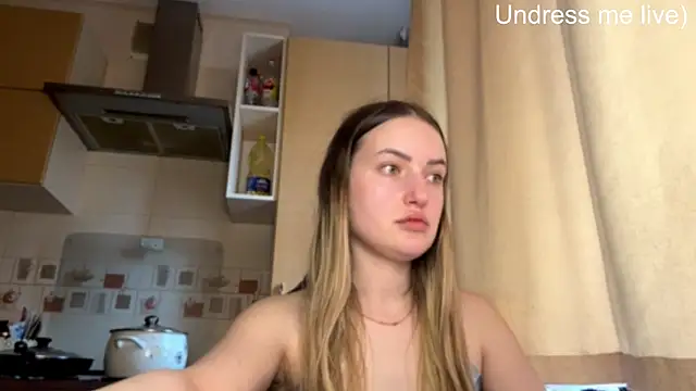 Lisanta online show from 05-26-26, 03:52