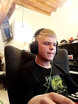 ReekingWild online show from 04-25-26, 09:45