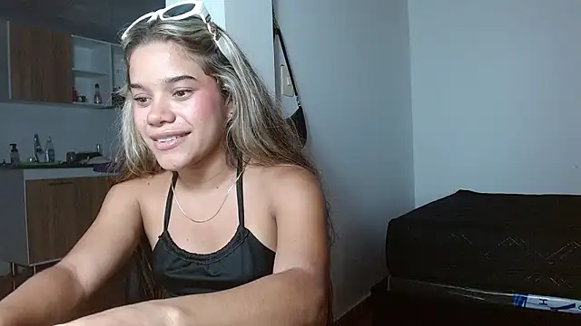 little babyboo  online show from 06-16-26, 12:35