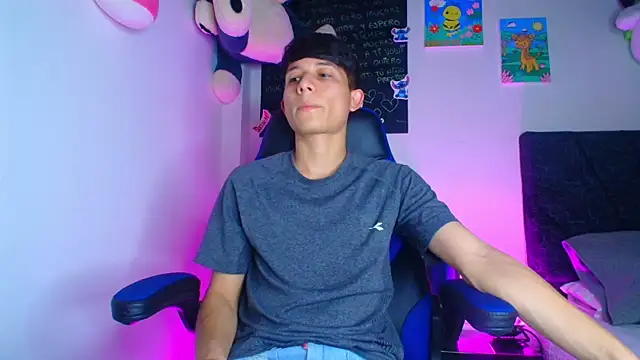 bryan hot 23 online show from 04-20-26, 08:32