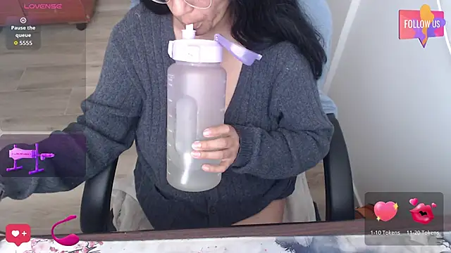 Snapshot of Melissaleehot chatting on 04-21-26, 09:39 Melissaleehot online show from 04-21-26, 09:39