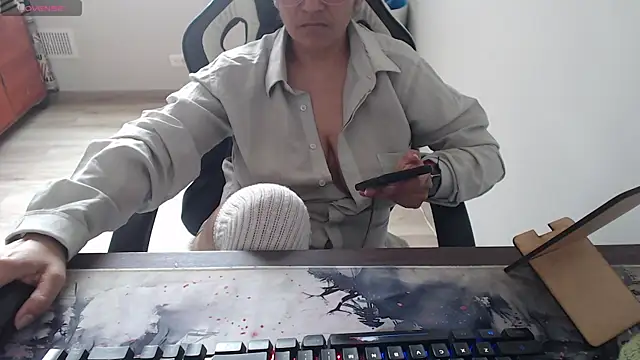 Snapshot of Melissaleehot chatting on 05-27-26, 07:11 Melissaleehot online show from 05-27-26, 07:11