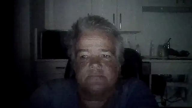 Snapshot of smokinhotshorty chatting on 07-26-26, 02:35 smokinhotshorty online show from 07-26-26, 02:35