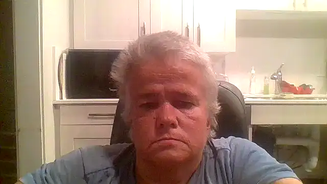 Snapshot of smokinhotshorty chatting on 07-28-26, 08:34 smokinhotshorty online show from 07-28-26, 08:34