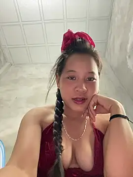 Snapshot of beli001 chatting on 05-25-26, 01:00 beli001 online show from 05-25-26, 01:00