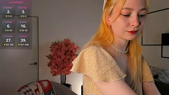 TwinkleFox online show from 04-27-26, 02:20