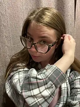 Boobsy girl online show from 05-05-26, 10:18