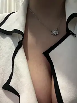 Laavinia online show from 04-23-26, 10:34