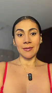 Snapshot of Laia_Hills chatting on 05-19-26, 01:50 Laia Hills online show from 05-19-26, 01:50