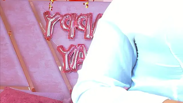 TiannahGlow online show from 05-14-26, 12:23