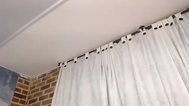 ailyn-28 online show from 04-23-26, 12:01