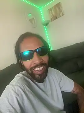 hughhefner10000 online show from 04-20-26, 09:27