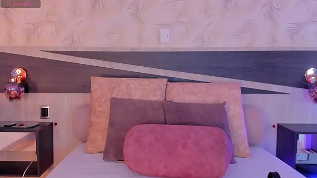 Snapshot of Sofia_pamela_ chatting on 04-24-26, 06:54 Sofia pamela online show from 04-24-26, 06:54