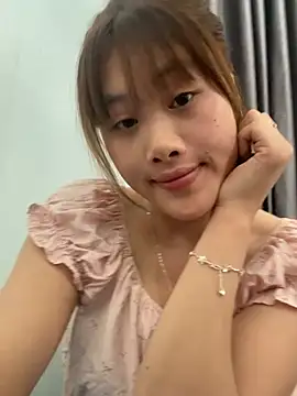 Snapshot of Ly-sexyy chatting on 05-14-26, 04:19 Ly-sexyy online show from 05-14-26, 04:19