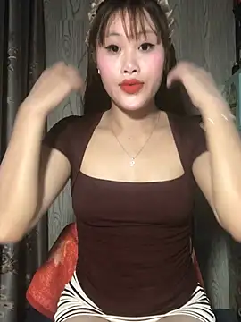 Snapshot of Ly-sexyy chatting on 05-19-26, 04:13 Ly-sexyy online show from 05-19-26, 04:13