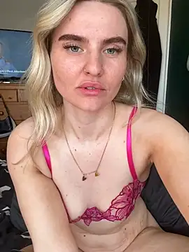 kinkykitty21 online show from 04-23-26, 12:29