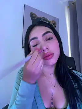 Snapshot of IsabellaNoir_ chatting on 04-26-26, 06:38 IsabellaNoir online show from 04-26-26, 06:38