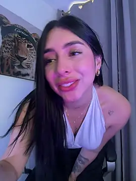 Snapshot of IsabellaNoir_ chatting on 04-27-26, 10:08 IsabellaNoir online show from 04-27-26, 10:08