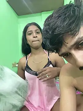 hot-couple-0 online show from 06-11-26, 12:58