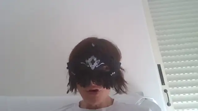 Snapshot of HelenTiAscolta chatting on 06-07-26, 04:11 HelenTiAscolta online show from 06-07-26, 04:11