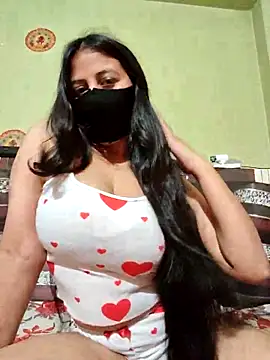 Snapshot of Priya_9945 chatting on 05-24-26, 04:28 Priya 9945 online show from 05-24-26, 04:28