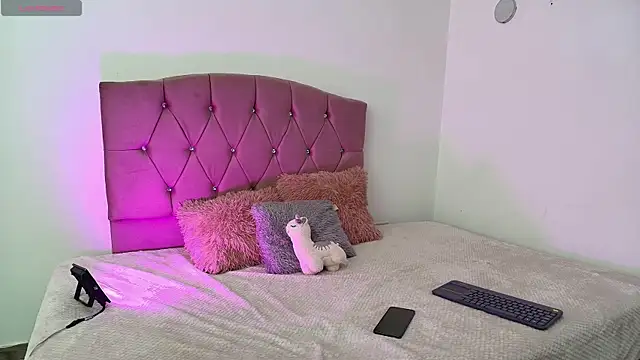 Valentina  Luxx online show from 04-25-26, 06:27