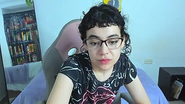Snapshot of Iris_BonD chatting on 05-17-26, 12:56 Iris BonD online show from 05-17-26, 12:56