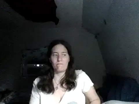 Snapshot of Mini83 chatting on 05-29-26, 09:24 Mini83 online show from 05-29-26, 09:24