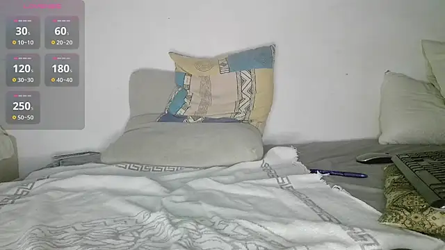 Snapshot of canarito18 chatting on 05-19-26, 01:56 canarito18 online show from 05-19-26, 01:56