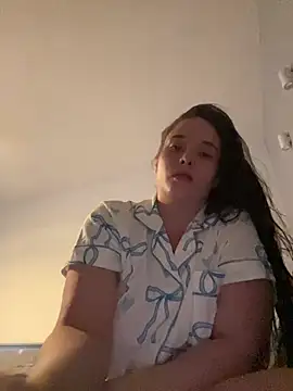 Poppylooloo online show from 05-26-26, 08:05