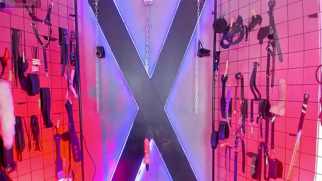 IzobethAri BDSM online show from 04-29-26, 03:10