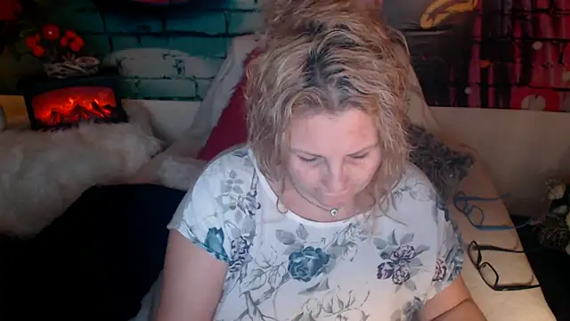 Divineblond online show from 03-10-25, 07:50